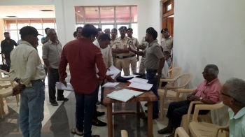 Farmers force postponement of Neura sluice gate auction