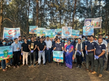 Akash Byjus helps rid Miramar beach of plastic waste