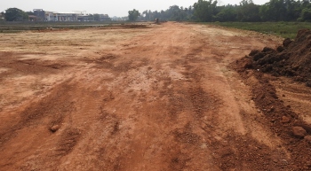 Battle for stilts: Benaulikars on edge as trucks unload mud at Tolleaband