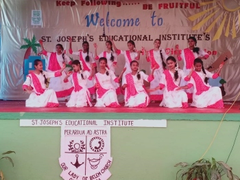 Annual day and prize distribution held at Chandor