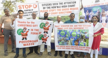 Citizens protest against dumping of hazardous waste near district court