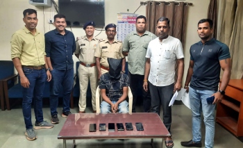 K'taka, UP suspects held, 21 mobile sets recovered