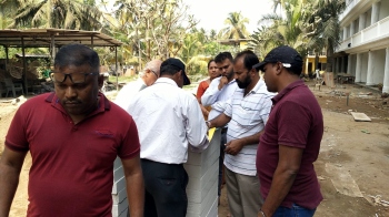 Morjim panchayat team inspects construction at Vitthaldas Wada
