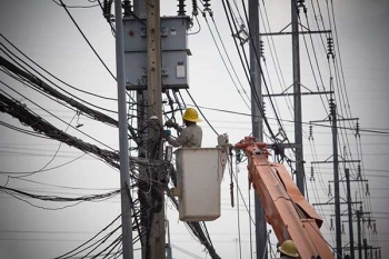 6 firms complain of power outages amid working hrs