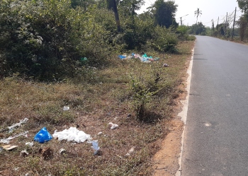 Chinchinim-Assolna road turns into garbage dumping ground