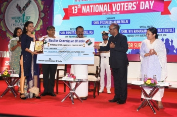 In democracy people are supreme and so is their right to vote: Guv