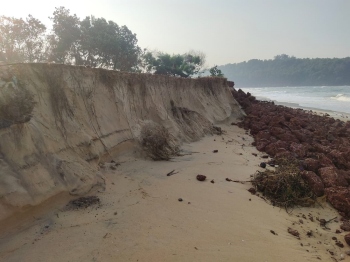 Cavelossim panchayat knocks door of Union minister to stop soil erosion