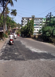 Mapusa’s worst kept road gets some tar, thanx to King Momo!