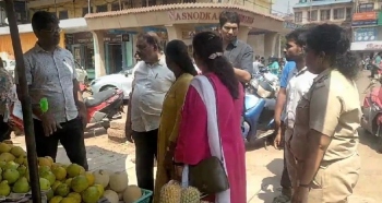Mapusa civic body warns vendors to mend ways or face action