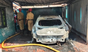 Car, 2-wheeler gutted in blaze at Curtorim