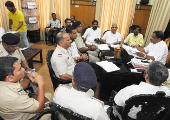 Parking woes: Margao meet deliberates on rent-a-bikes, cars occupying prime space