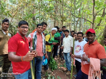 Youth brigade rises to challenge, offers help to douse fire in Zadani-Pendral