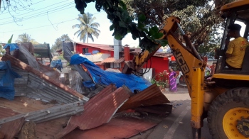 Unauthorised structure demolished near GMC