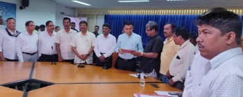 ST delegation calls on Sawant, demands political reservation