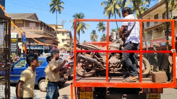 Calangute VP seizes 21 abandoned vehicles