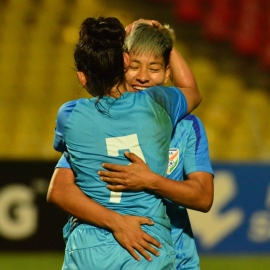 India women pump in 5 past Kyrgyz Republic