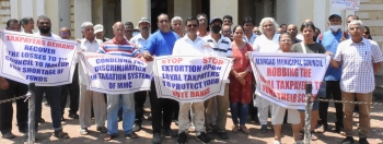 Tax hike: SCM, taxpayers protest outside MMC building