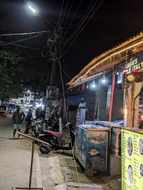 Live wire snaps, falls on main street at Palolem
