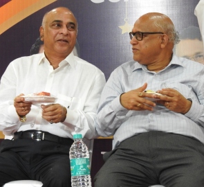 Iftar party unites political rivals Digambar & Babu