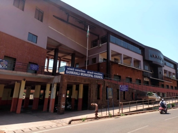 Stage set for a political spectacle in Sanquelim