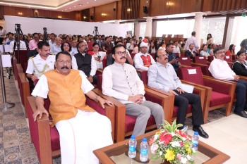 Governor attends special screening of Mann Ki Baat at Raj Bhavan