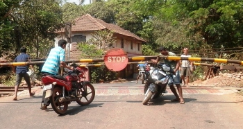 Chandor railway crossing closure will cause inconvenience to locals: LoP