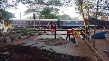 Chandor railway level crossing permanently closed for vehicles