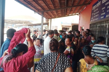 Pilgrims throng Margao rly station for tickets to Vailankani feast in Sept