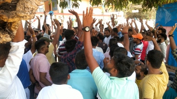 Unfazed by Sec 144 clampdown, taximen shift protest to Pernem