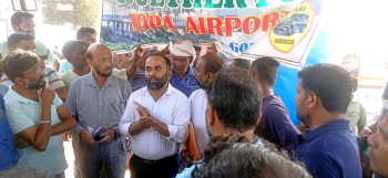 Mopa taxi operators continue their protest