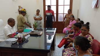 Fish vendors threaten to sell fish in Mormugao council building