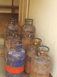 Chaos at Cutbona jetty after vehicle found selling LPG