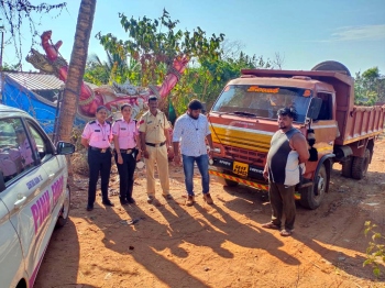 Yet another truck found dumping debris impounded in Calangute