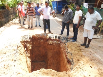 Agitated Aquem locals stop sewerage work