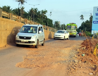 With monsoon at doorstep, Guirim service road cries for attention