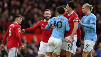 Red Devils ready to strike pitchfork into Manchester City's treble chase