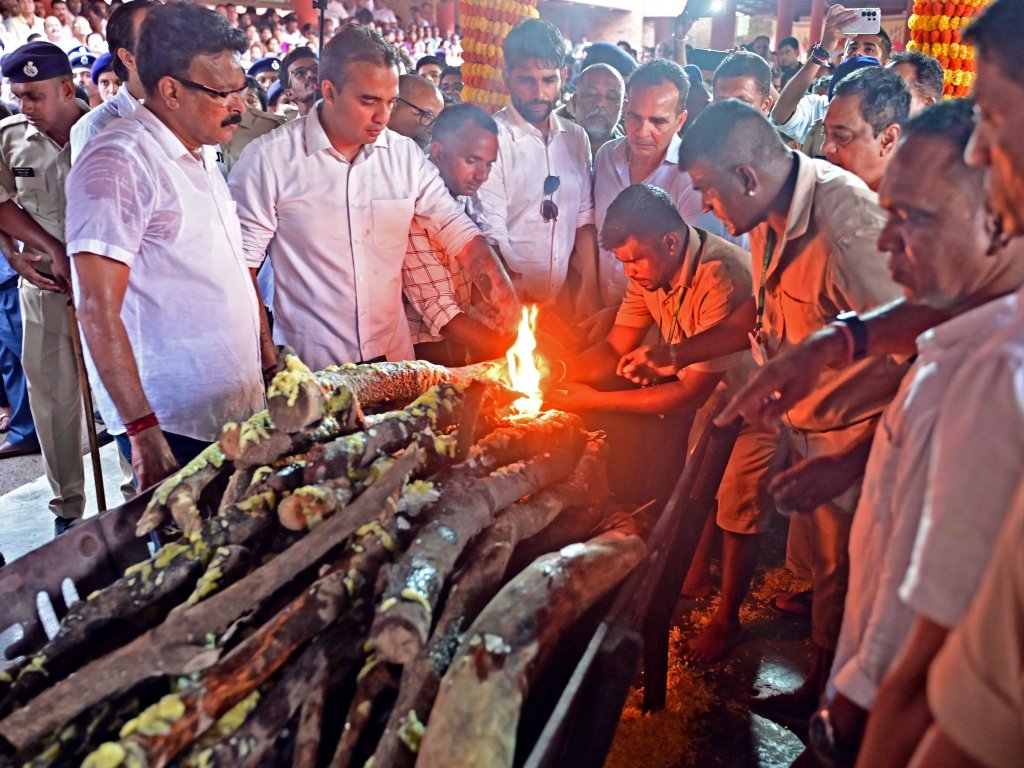 Thousands bid tearful farewell to Taleigao MLA