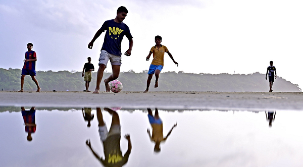 A SEASIDE GAME